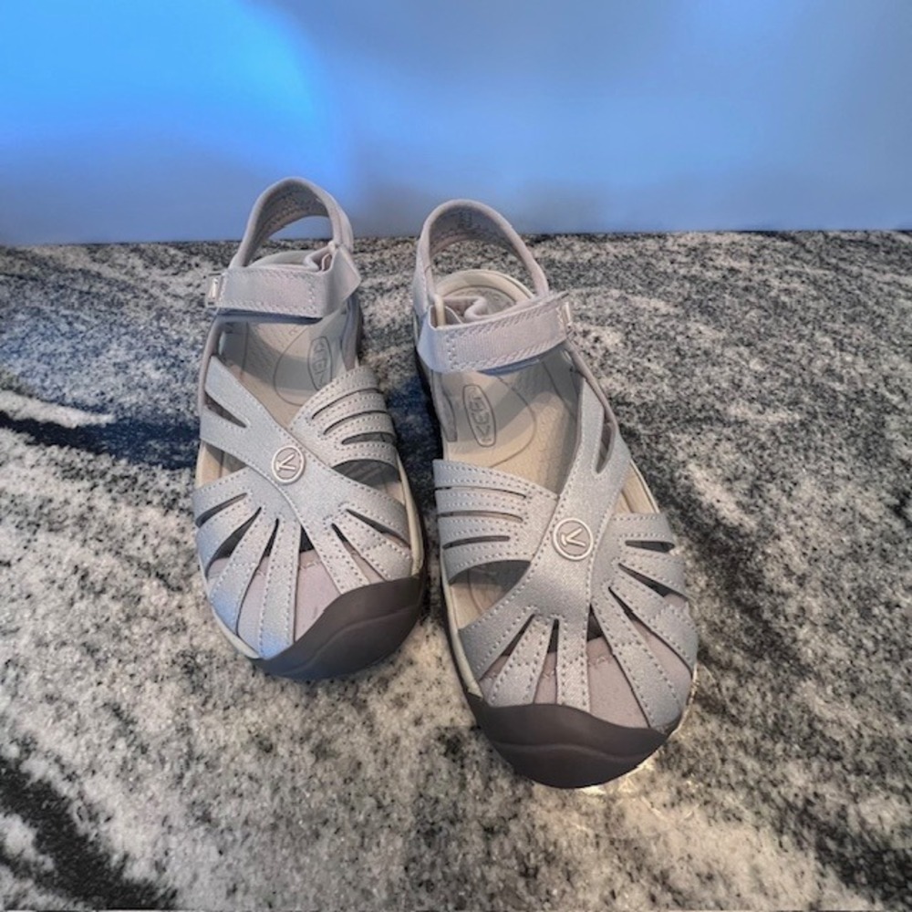 KEEN Rose Sandals Women Size 6 Brindle Shiitake Closed Toe Hiking Shoes Like New - Picture 8 of 9